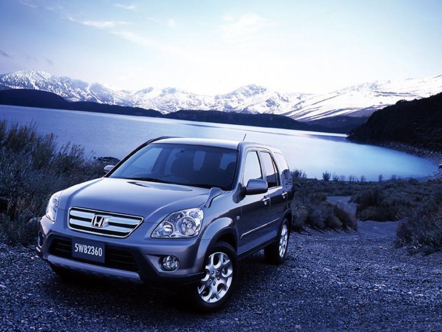  Honda CR-V 2005 года  (JP) (фото 1 из 2)